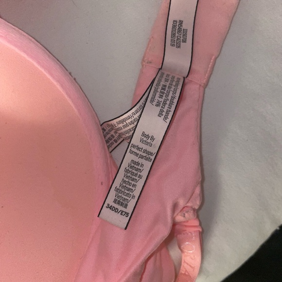 Victoria’s Secret Bra - Picture 4 of 4